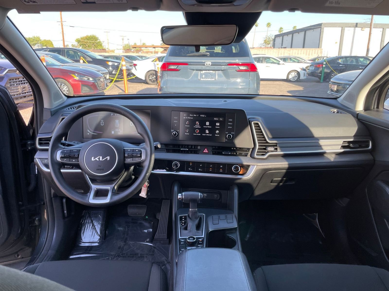 Used 2025 Kia Sportage LX FWD image 32