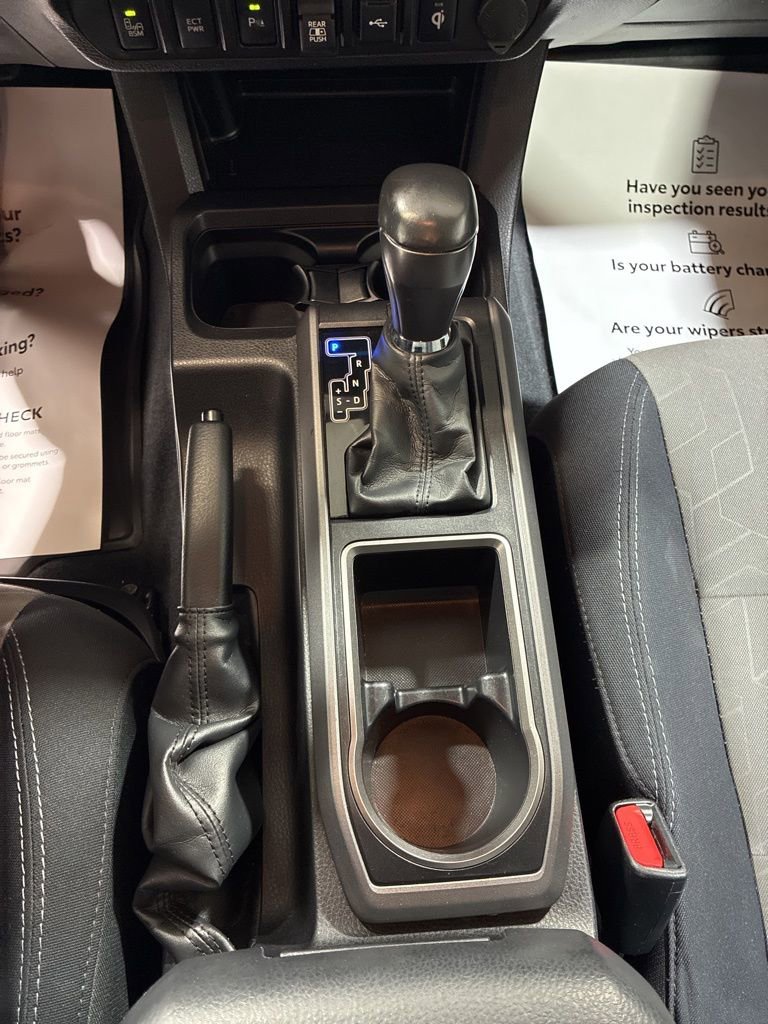 Used 2022 Toyota Tacoma TRD Sport w/ Technology Package image 32