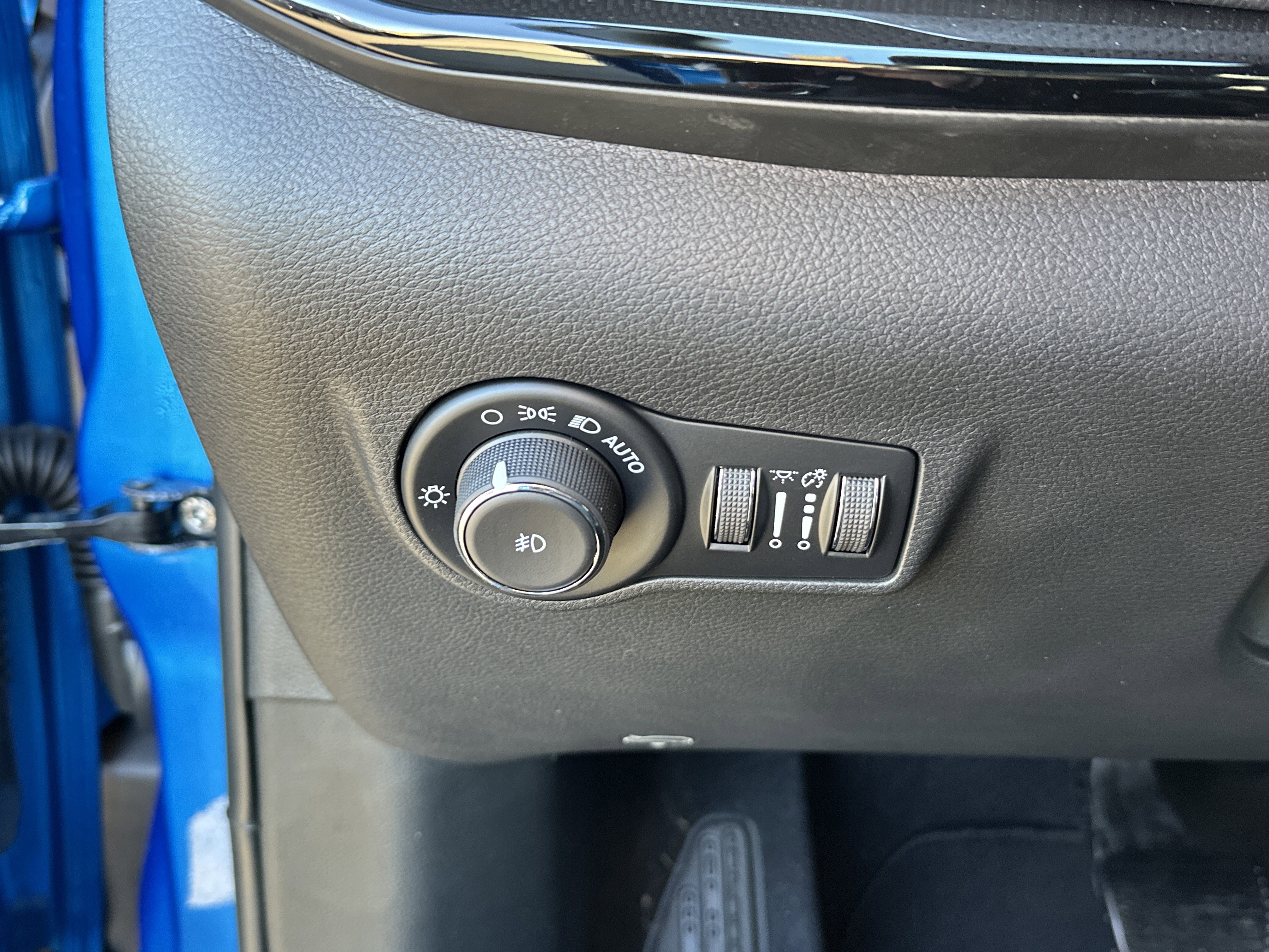 New 2026 Jeep Compass Latitude image 16