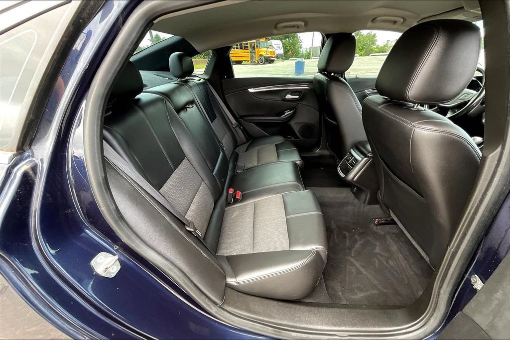 Used 2018 Chevrolet Impala LT FWD image 22