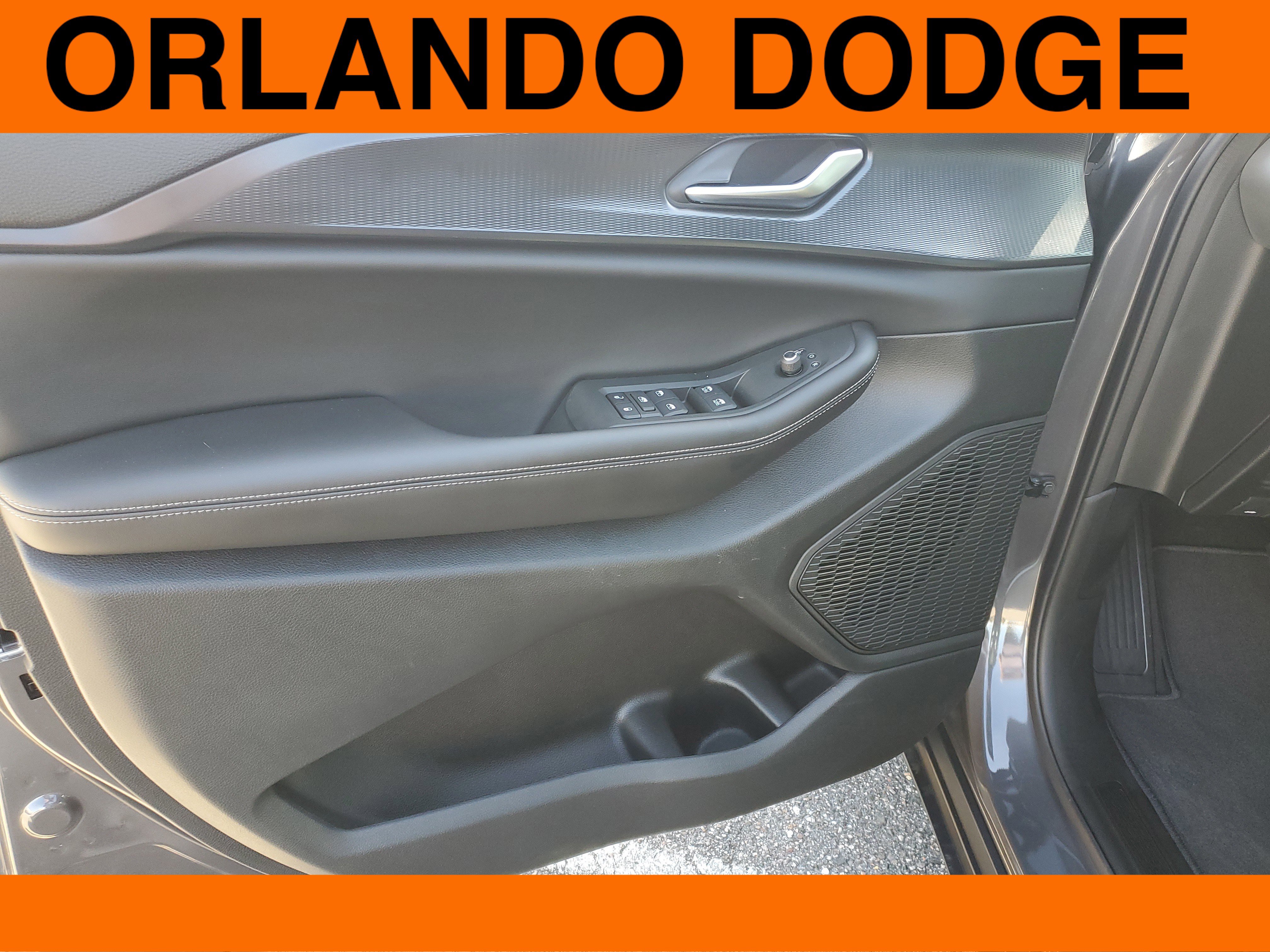 New 2025 Jeep Grand Cherokee L Altitude image 11