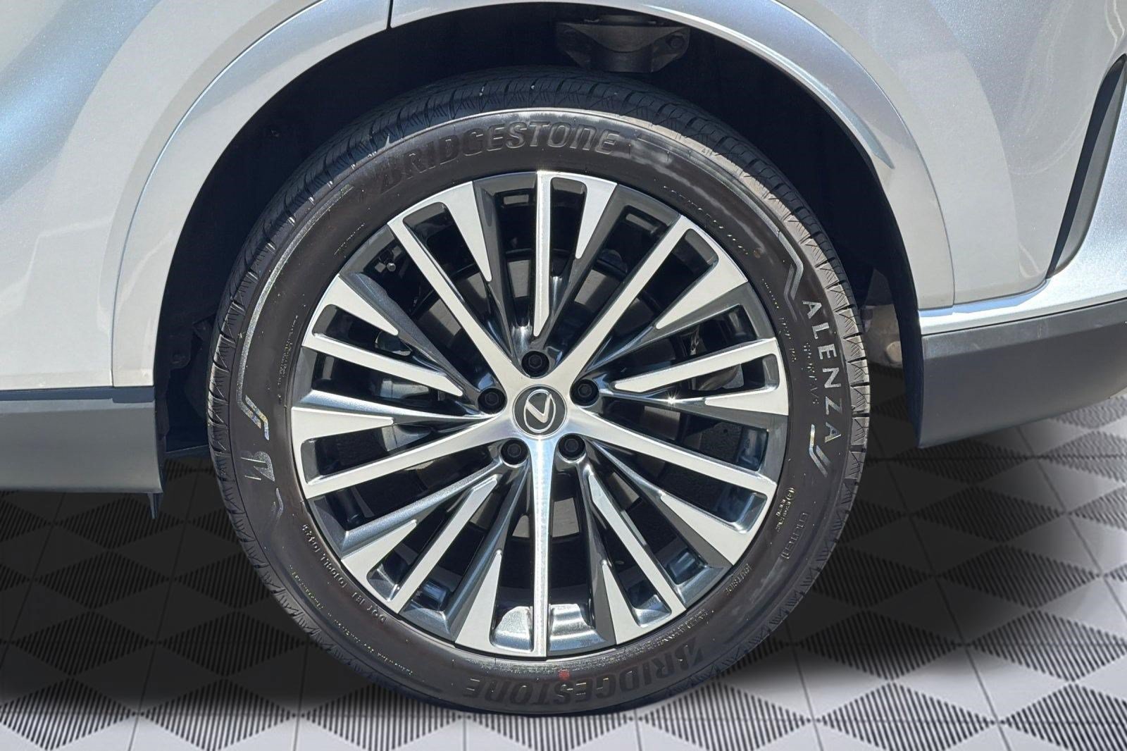 Used 2025 Lexus RX 350 Premium Plus FWD image 13