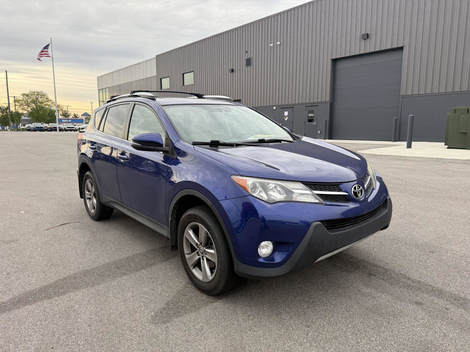 Used 2015 Toyota RAV4 XLE AWD/4WD image 1