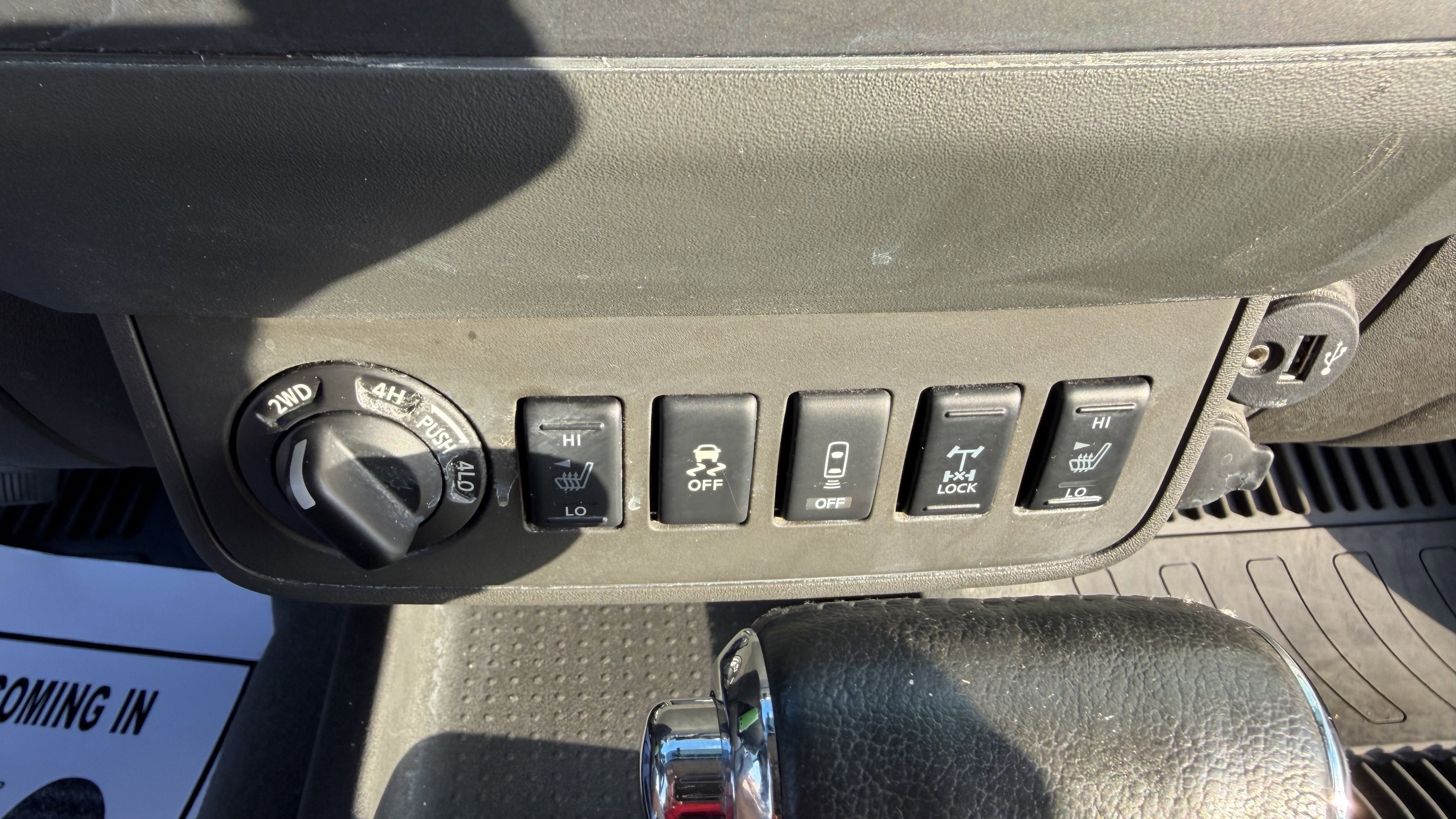 Used 2019 Nissan Frontier PRO-4X image 30