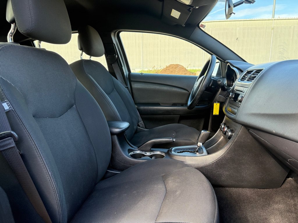 Used 2014 Dodge Avenger SE w/ Rallye Appearance Group FWD image 8