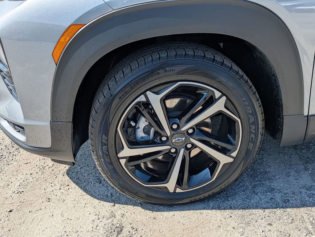 Used 2023 Chevrolet TrailBlazer RS w/ Convenience Package FWD image 10