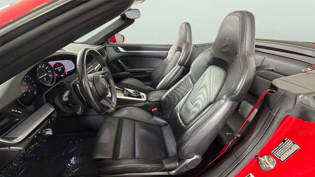 Used 2020 Porsche 911 Carrera RWD image 17