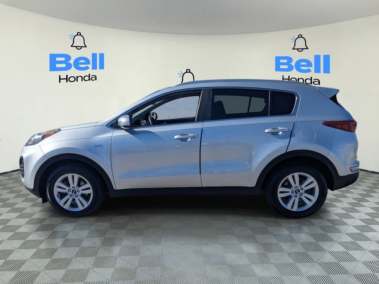 Used 2017 Kia Sportage LX w/ LX Popular Package image 2
