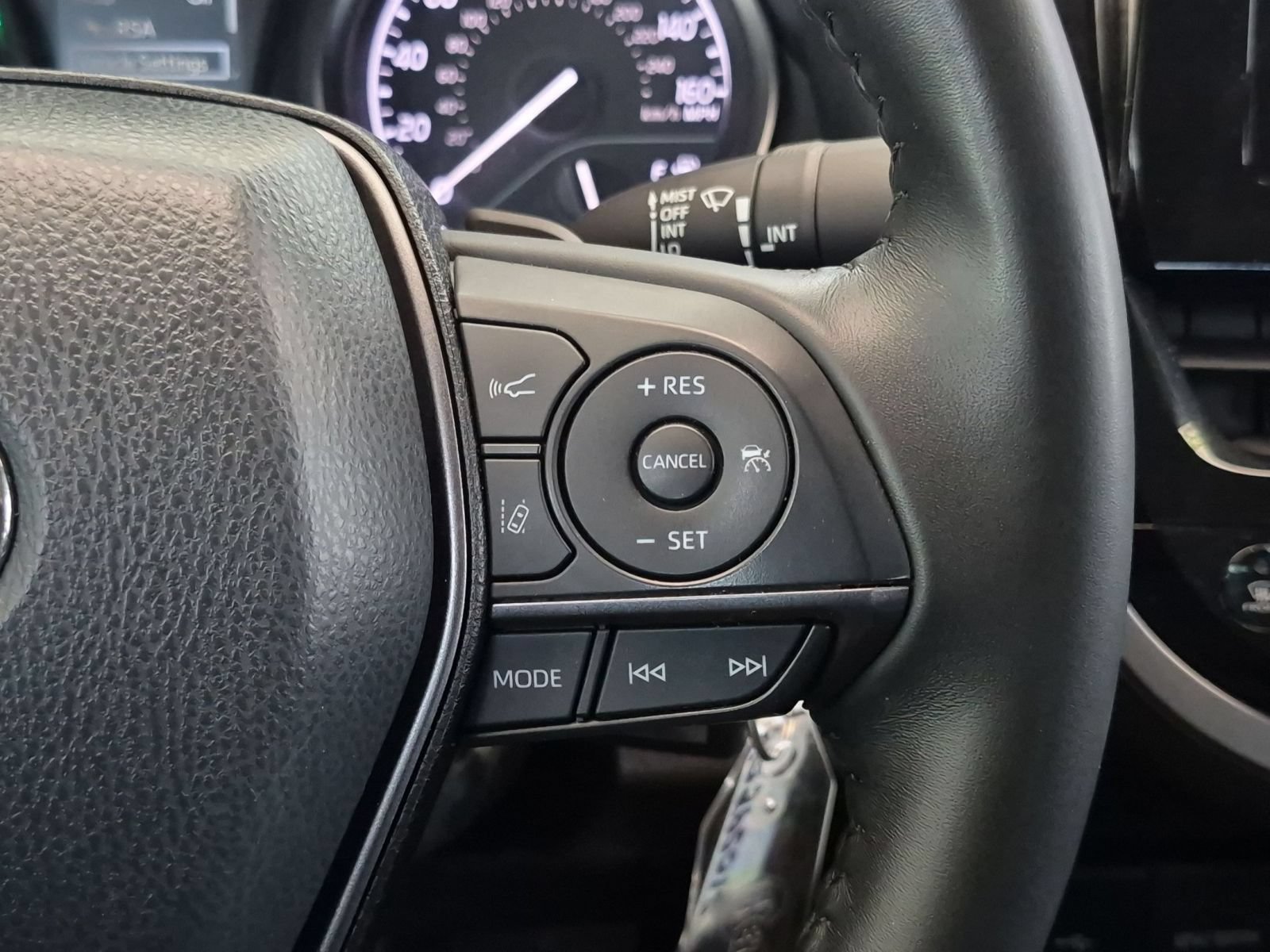 Used 2024 Toyota Camry SE FWD image 14