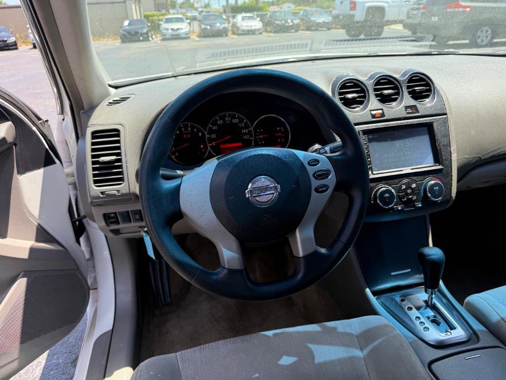 Used 2010 Nissan Altima 2.5 S image 26