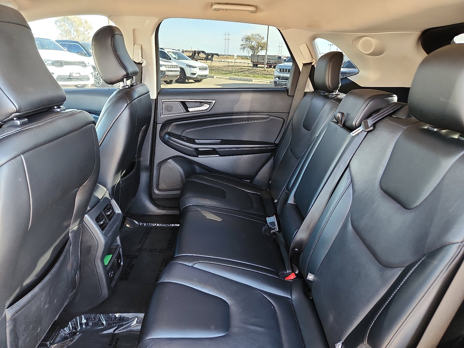 Used 2022 Ford Edge Titanium image 9