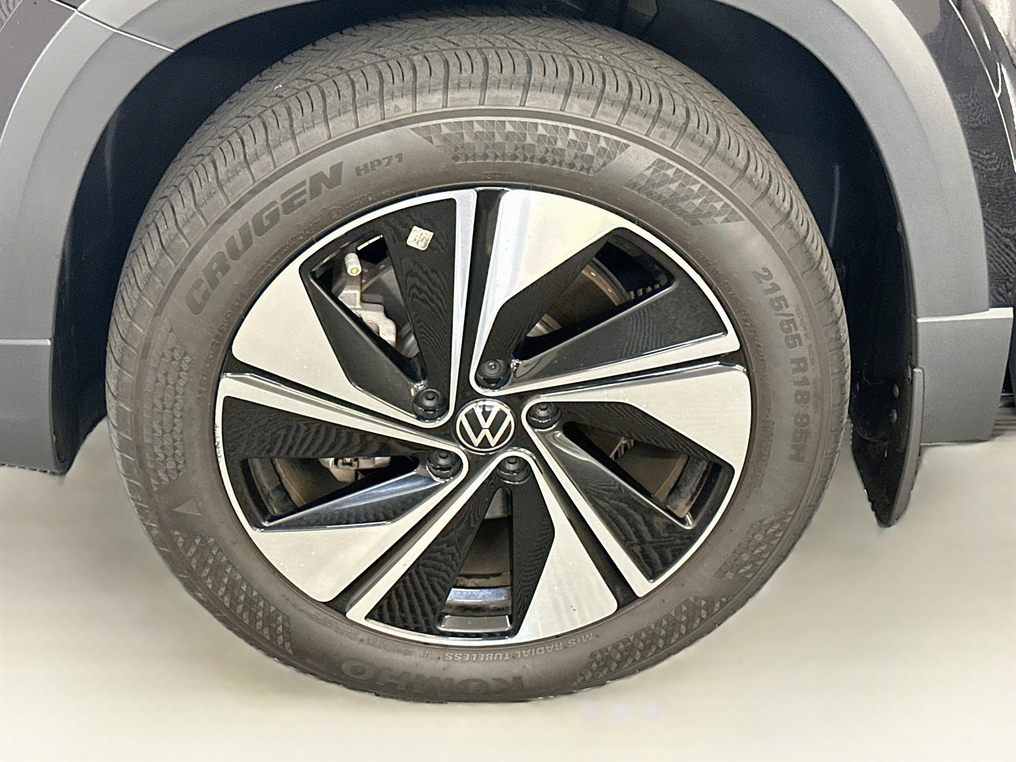 Used 2023 Volkswagen Taos SE w/ Panoramic Sunroof Package AWD/4WD image 35