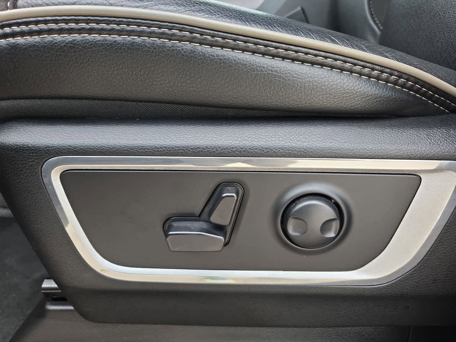 Used 2023 RAM 1500 Laramie AWD/4WD image 16