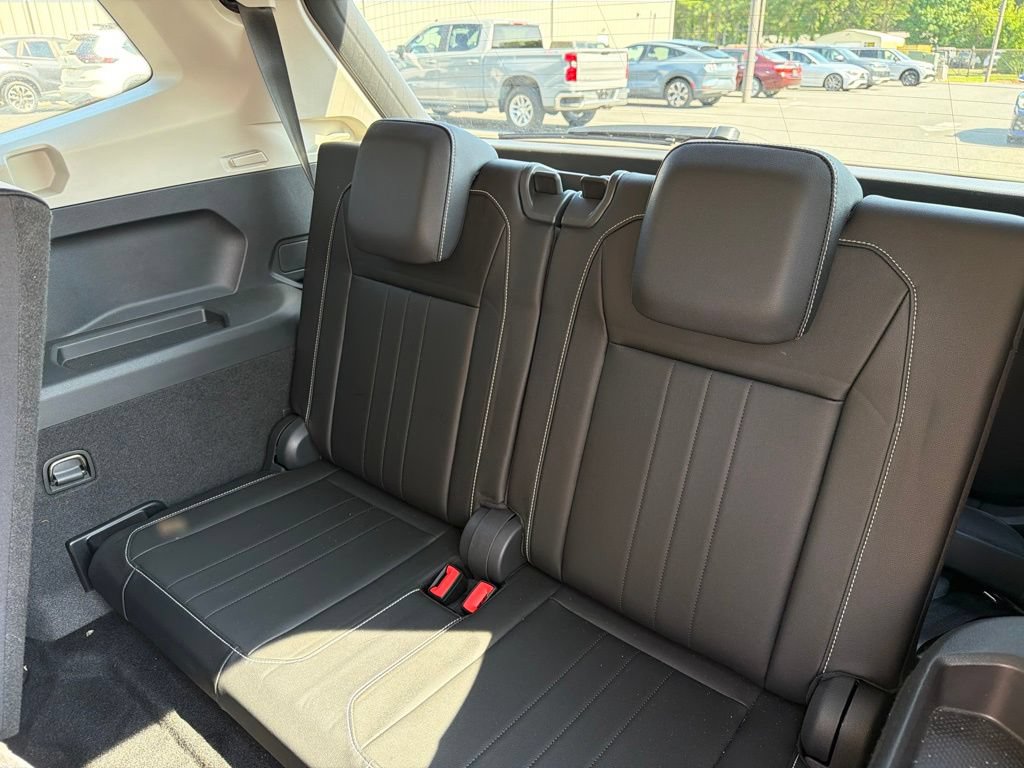 Used 2023 Volkswagen Tiguan SE FWD image 20