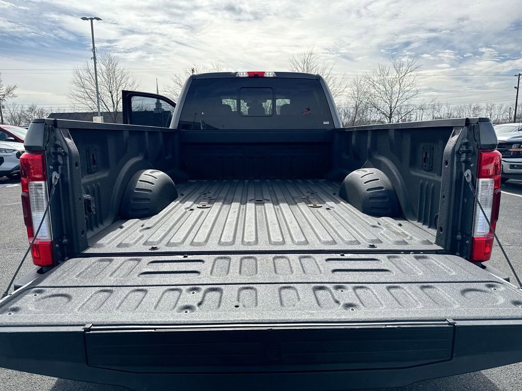 Used 2017 Ford F350 Lariat w/ Tow Technology Bundle image 14