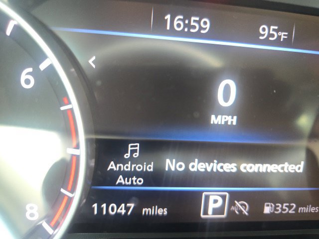 Used 2024 Nissan Sentra SR FWD image 11
