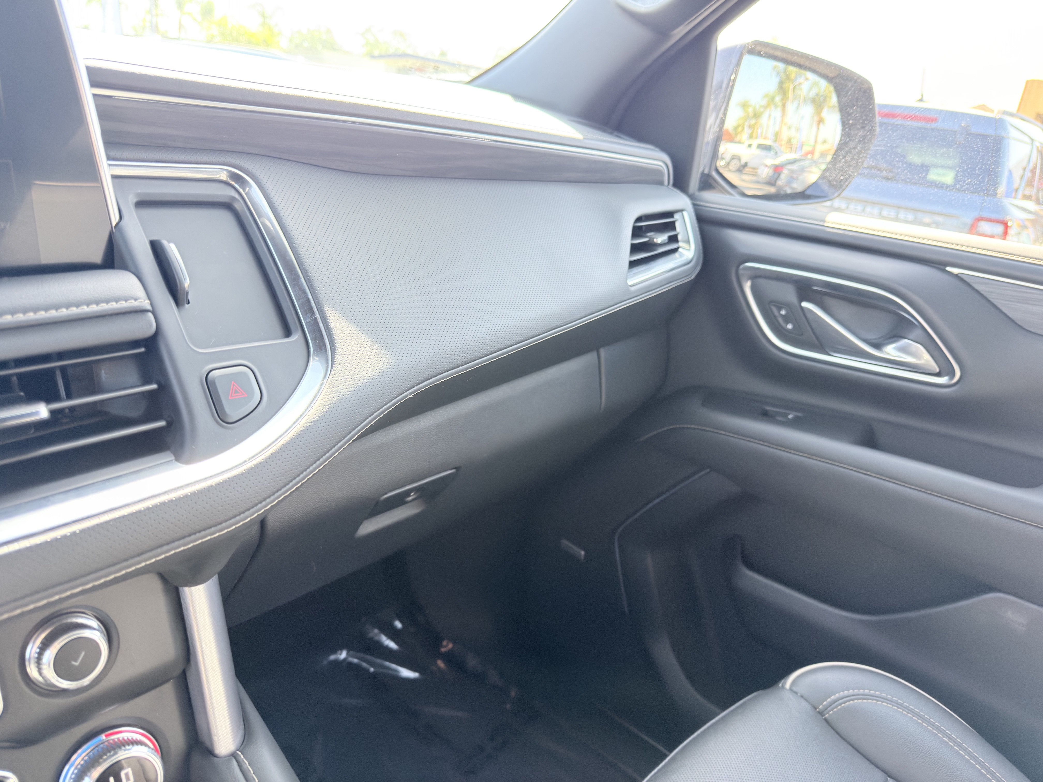 Used 2024 GMC Yukon SLT AWD/4WD image 35