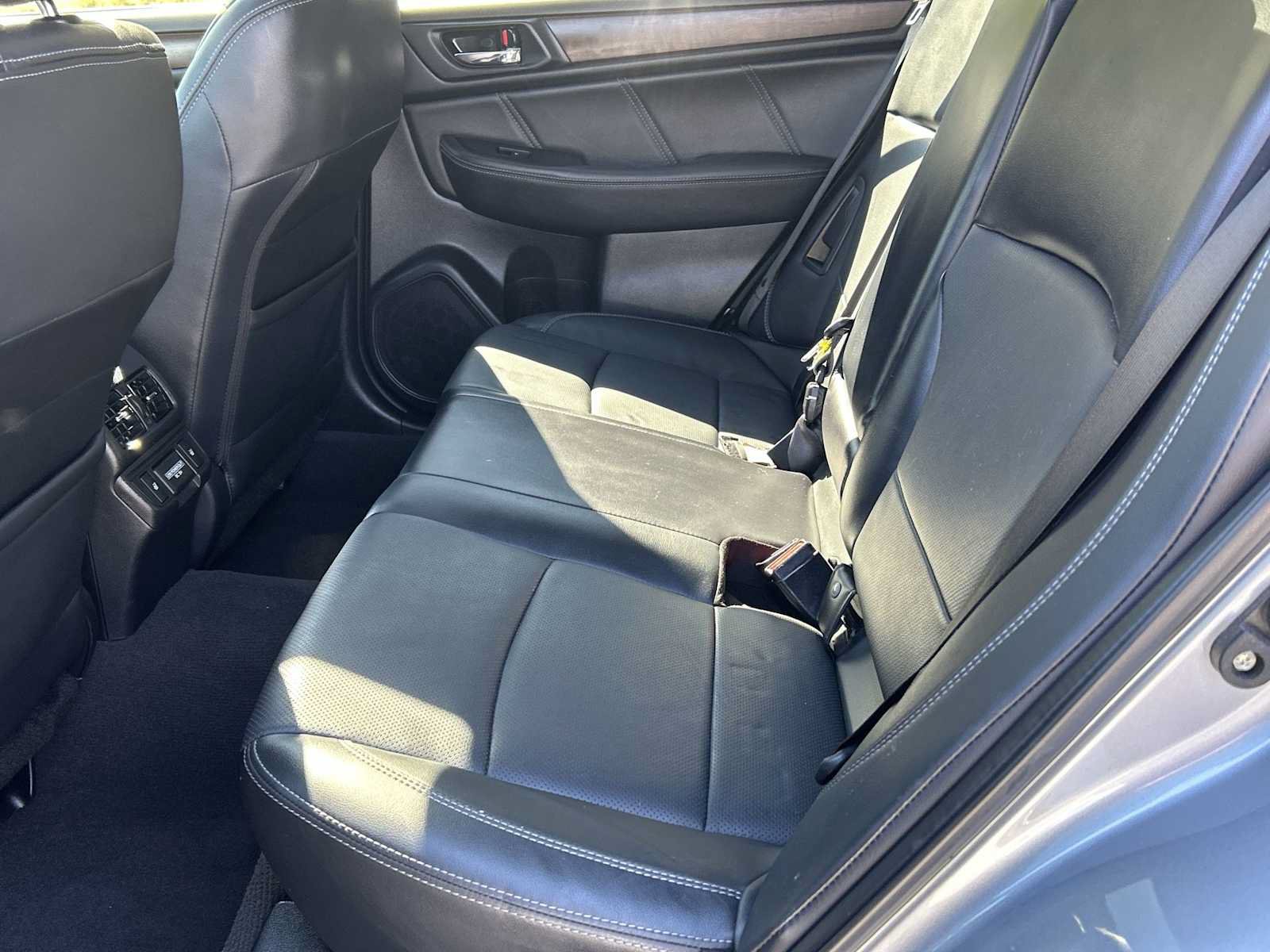 Used 2018 Subaru Outback 2.5i Limited AWD/4WD image 9
