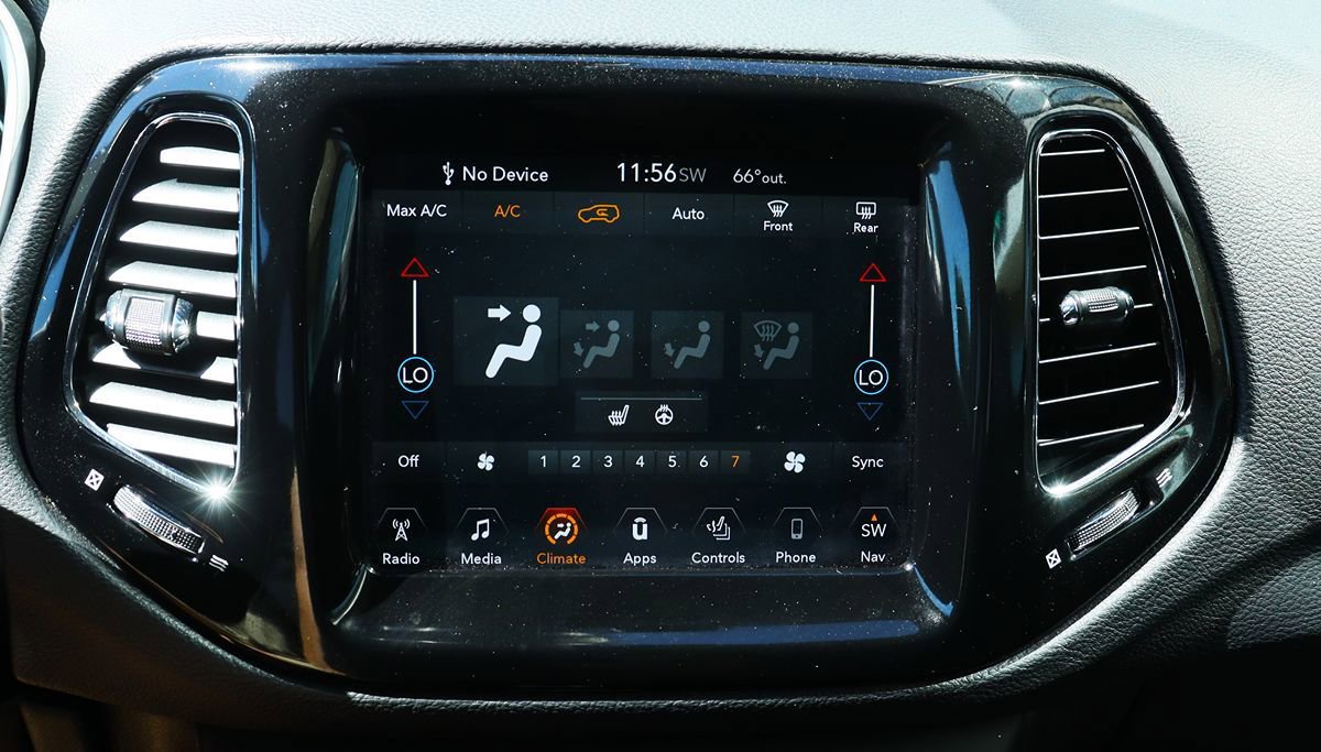 Used 2018 Jeep Compass Limited w/ Navigation Group FWD image 49