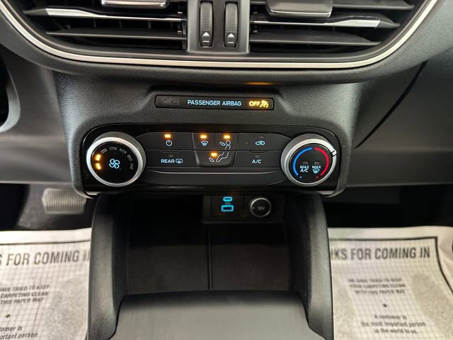 Used 2021 Ford Escape SE image 23