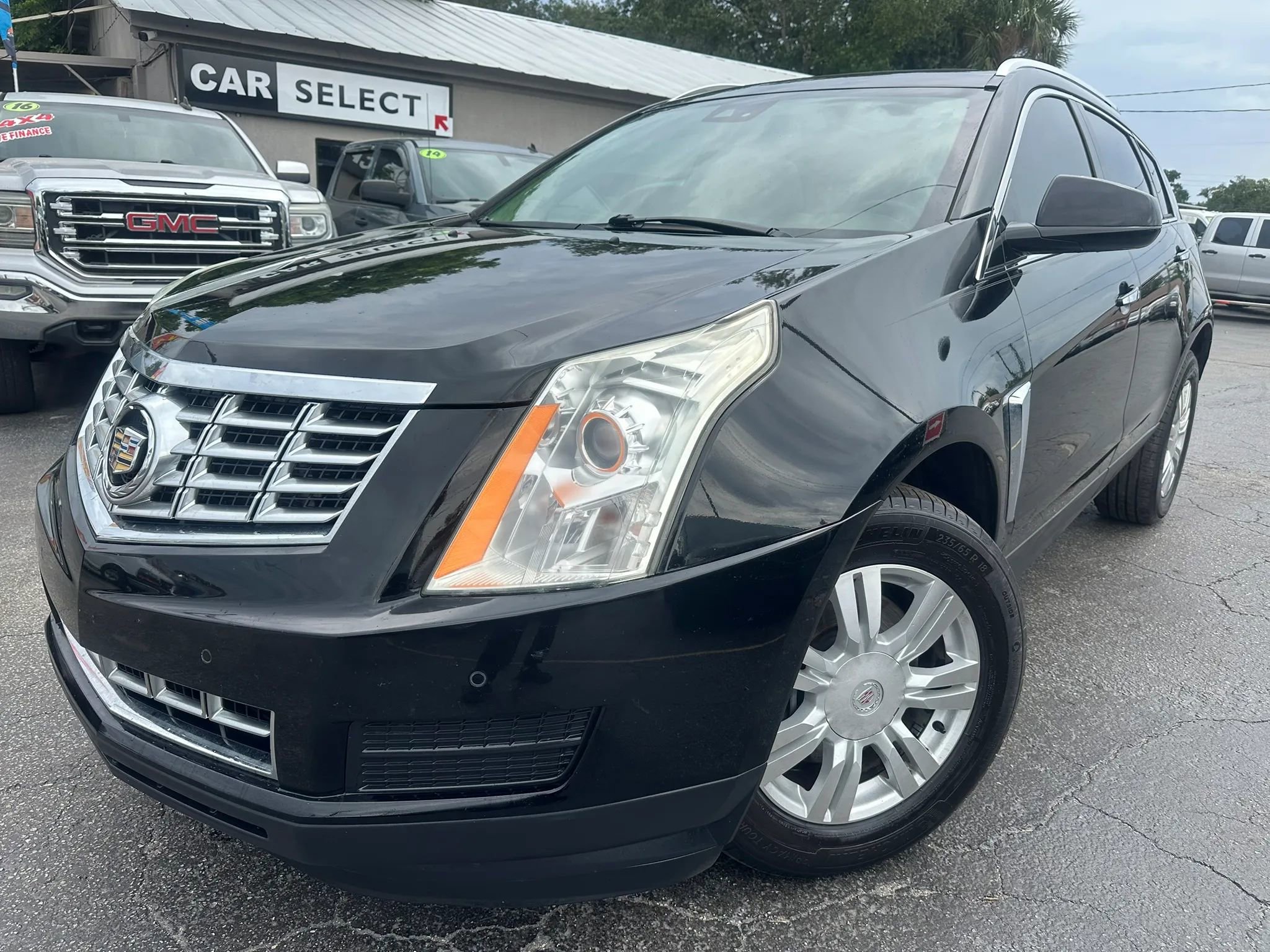 Used 2016 Cadillac SRX Luxury w/ Driver Awareness Package FWD image 1