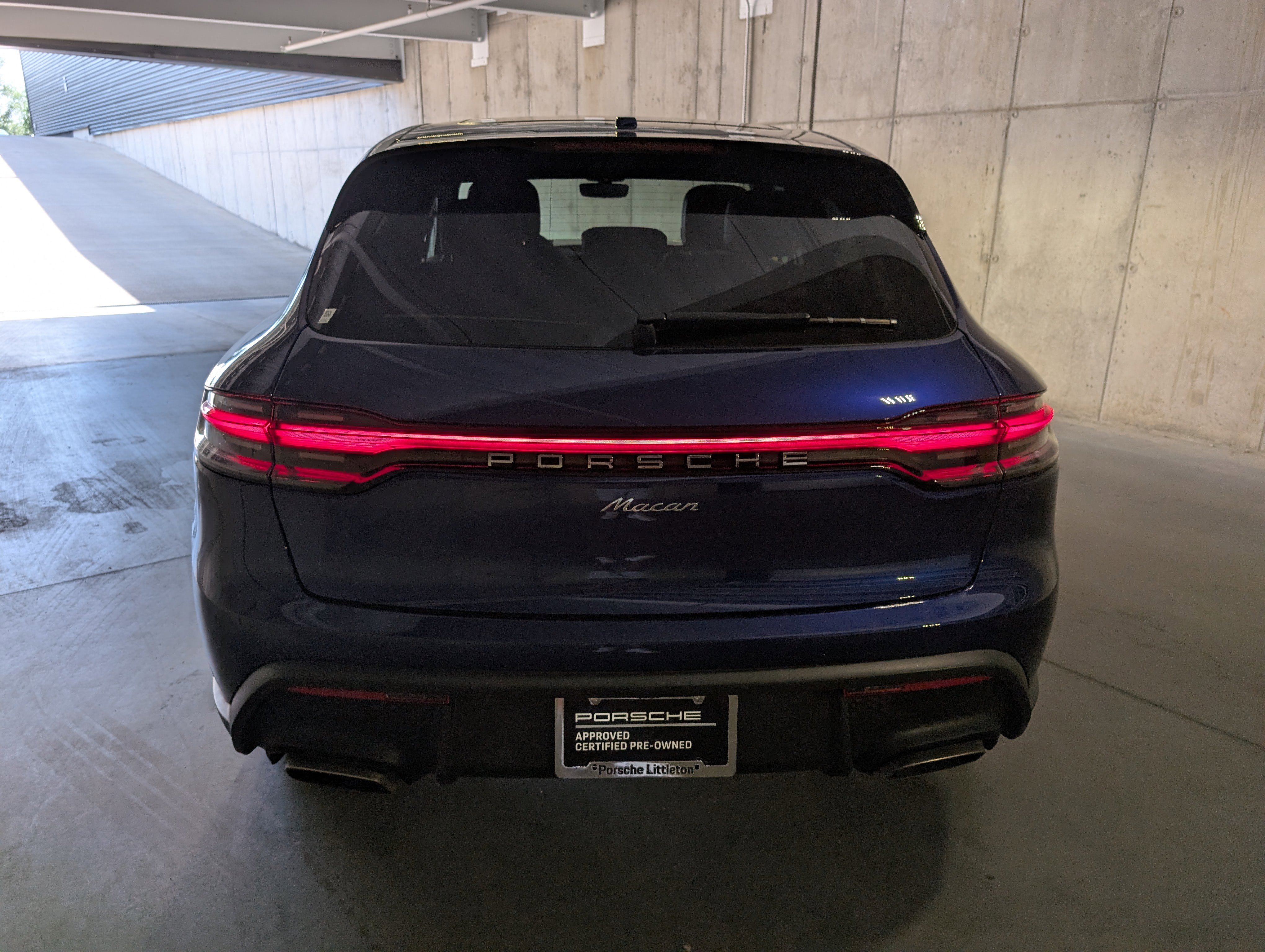 Certified 2024 Porsche Macan image 10