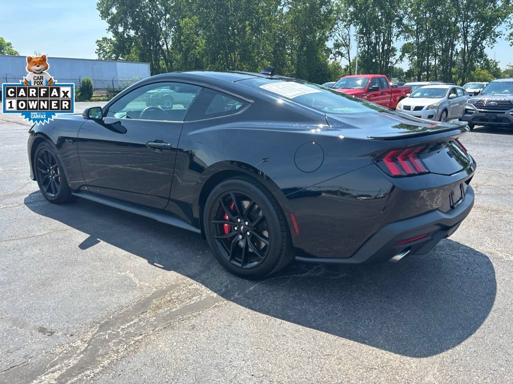 Used 2025 Ford Mustang GT Premium RWD image 3