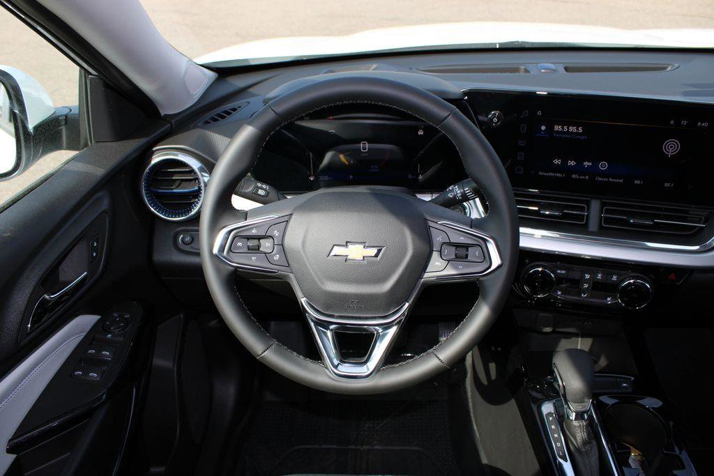 New 2026 Chevrolet Trax LT image 10