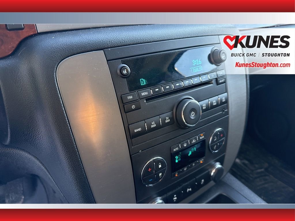 Used 2014 GMC Yukon XL SLT w/ SLT-2 Equipment Package image 26