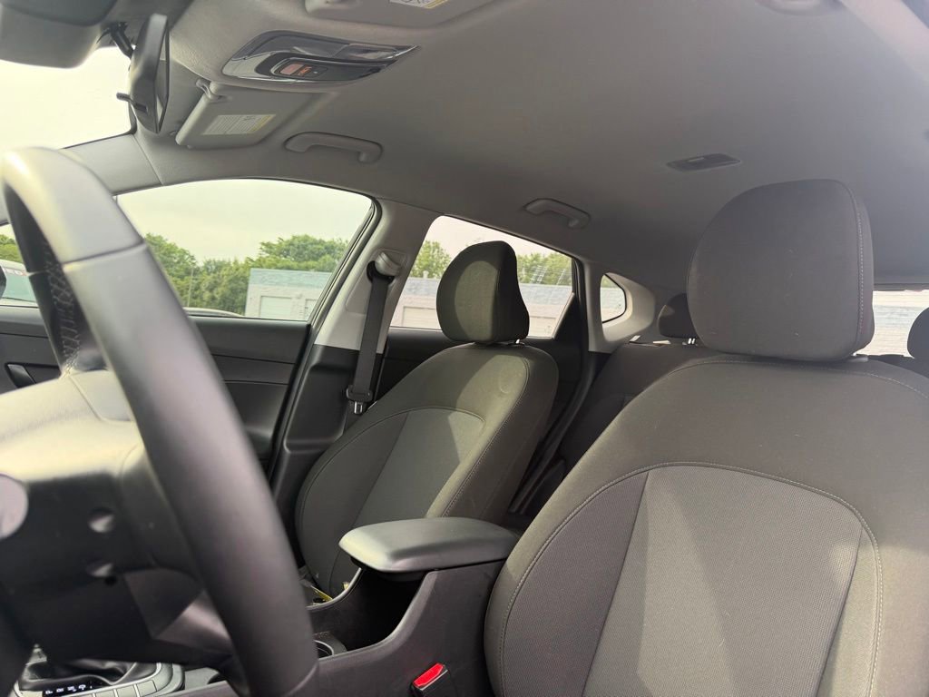 Used 2025 Hyundai Kona SEL AWD/4WD image 30