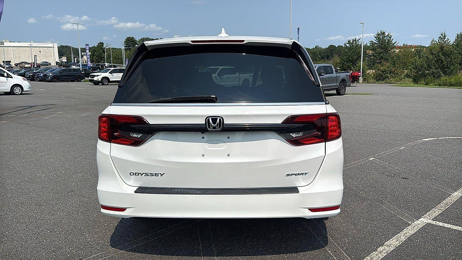 Used 2023 Honda Odyssey Sport image 8