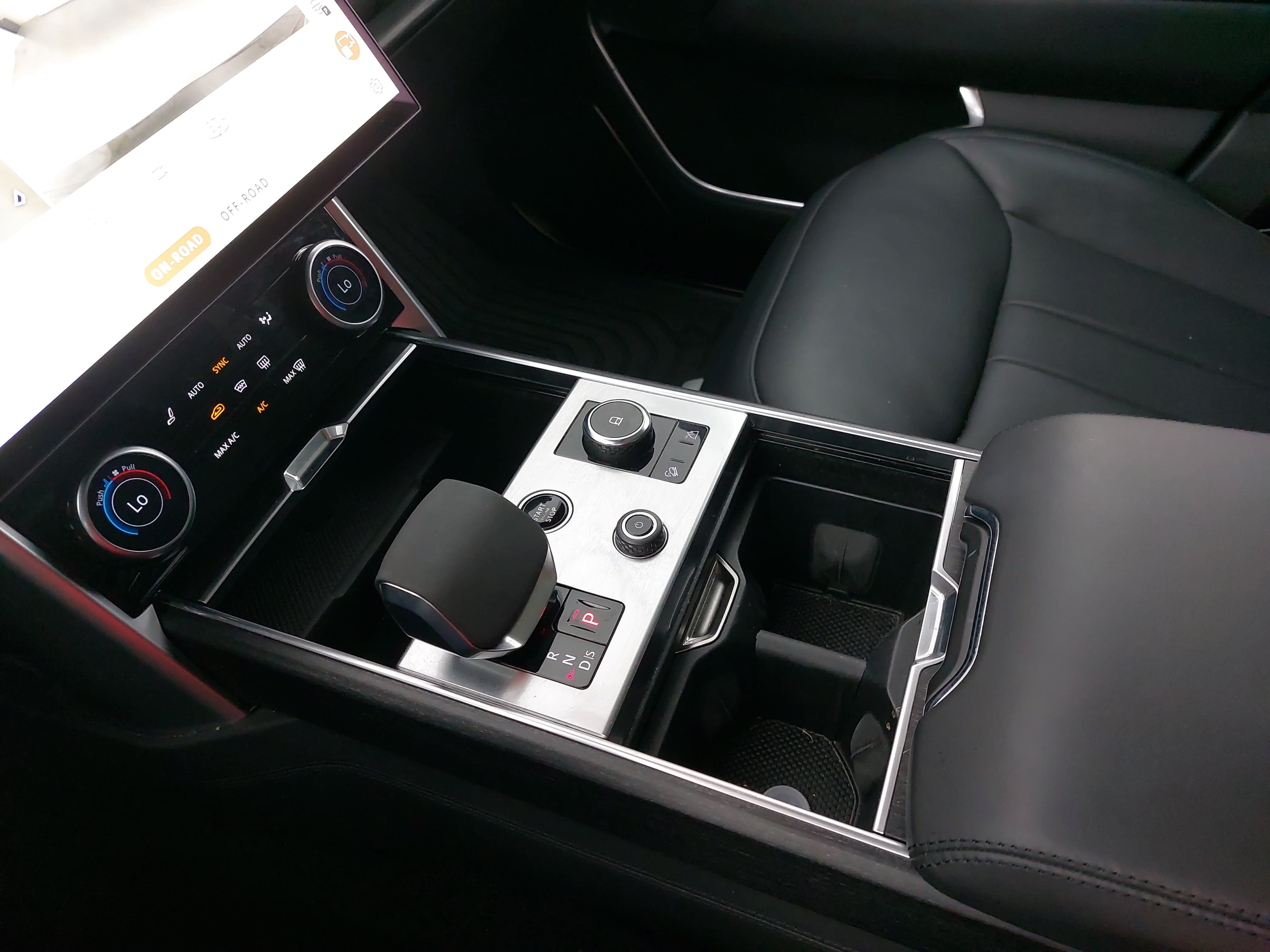 Used 2023 Land Rover Range Rover Long Wheelbase Autobiography AWD/4WD image 29