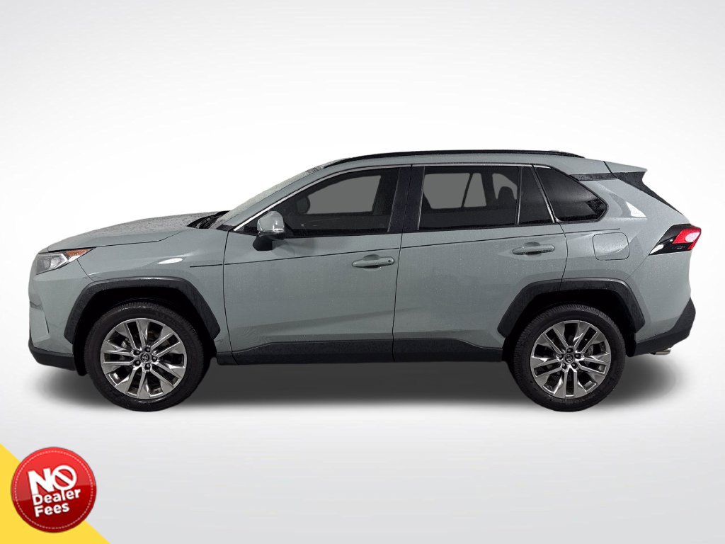 Used 2019 Toyota RAV4 XLE Premium w/ Cold Weather Package FWD image 7
