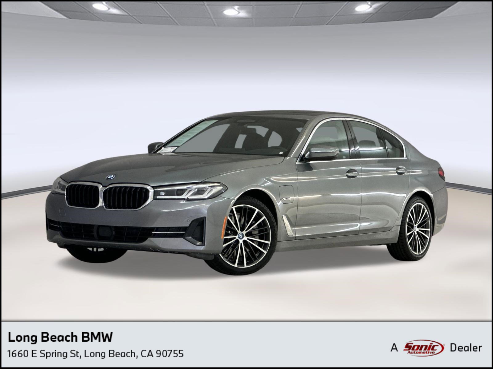 Used 2023 BMW 530e w/ Executive Package RWD image 1