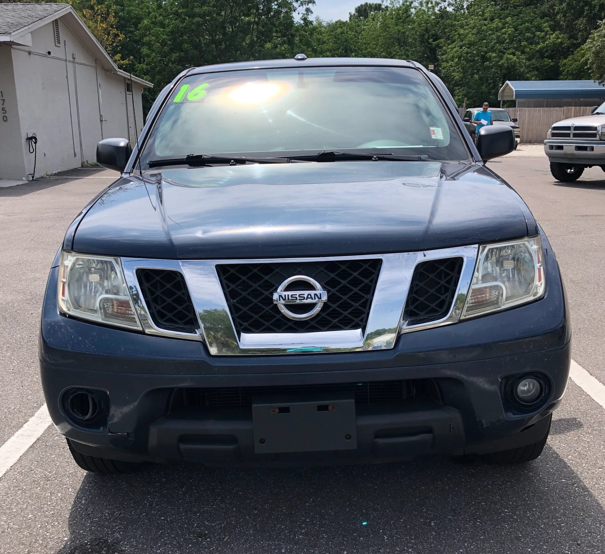 Used 2016 Nissan Frontier SV w/ SV Value Truck Package RWD image 8
