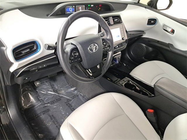 Used 2022 Toyota Prius XLE image 18