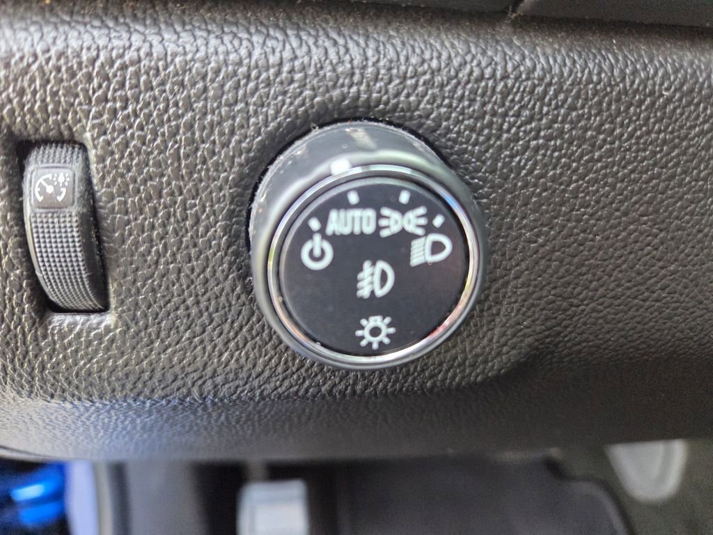 Used 2018 Chevrolet Colorado LT w/ LT Convenience Package image 31