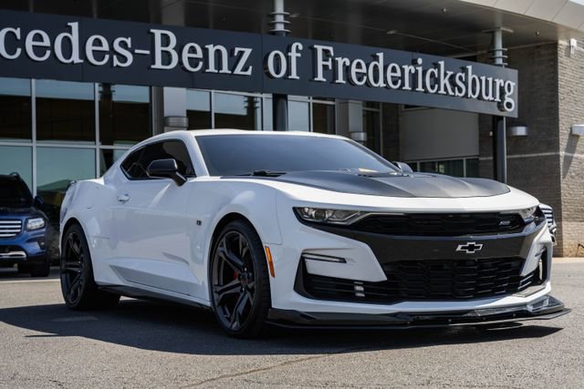Used 2019 Chevrolet Camaro SS image 1