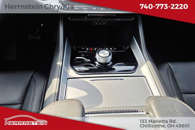 New 2026 Jeep Grand Wagoneer 4WD image 13