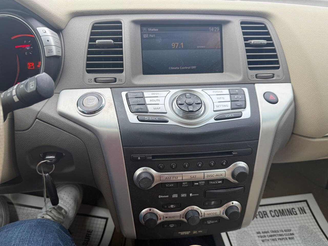 Used 2010 Nissan Murano LE w/ Navigation Pkg image 14