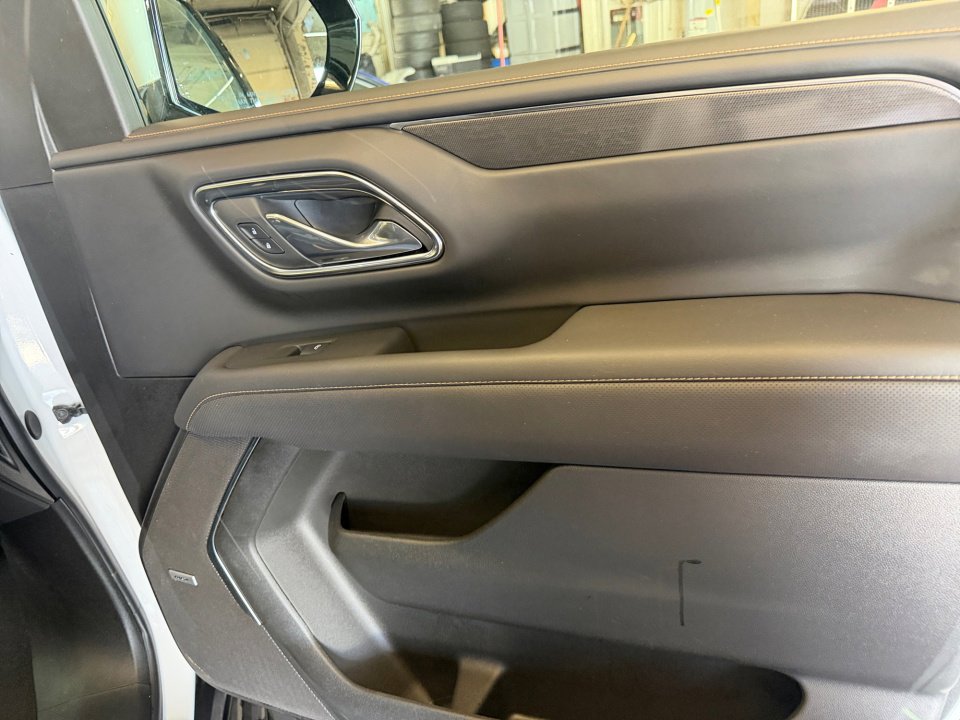 Used 2024 GMC Yukon AT4 w/ Technology Package AWD/4WD image 34