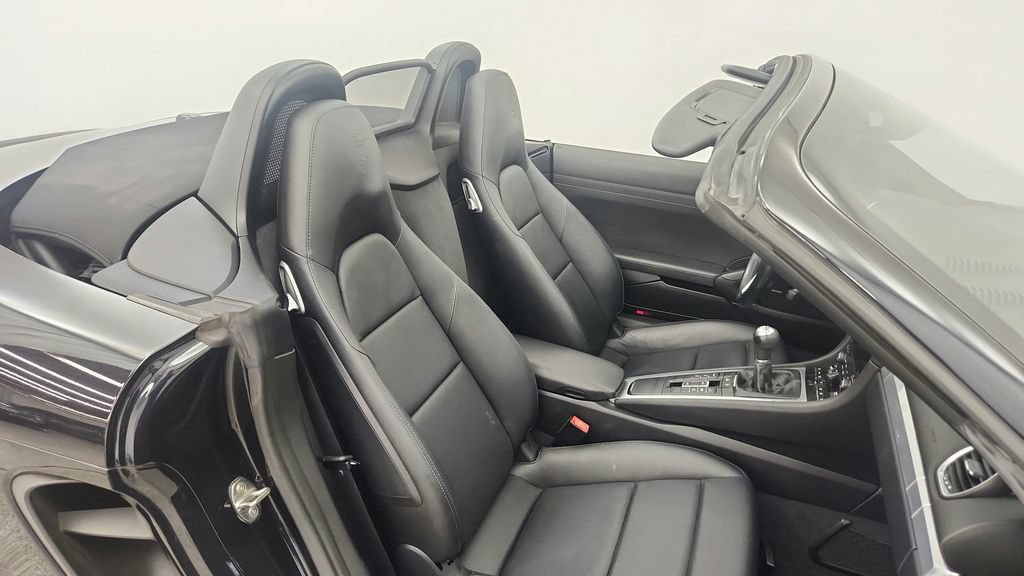 Used 2018 Porsche 718 Boxster S RWD image 21