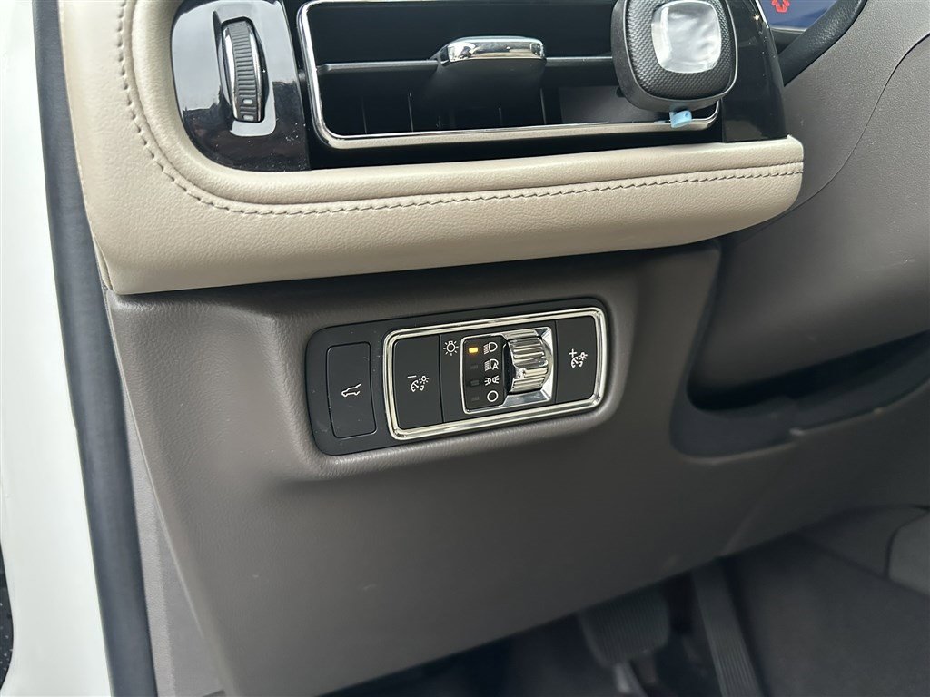 Used 2022 Lincoln Aviator Reserve w/ Equipment Group 201A image 21