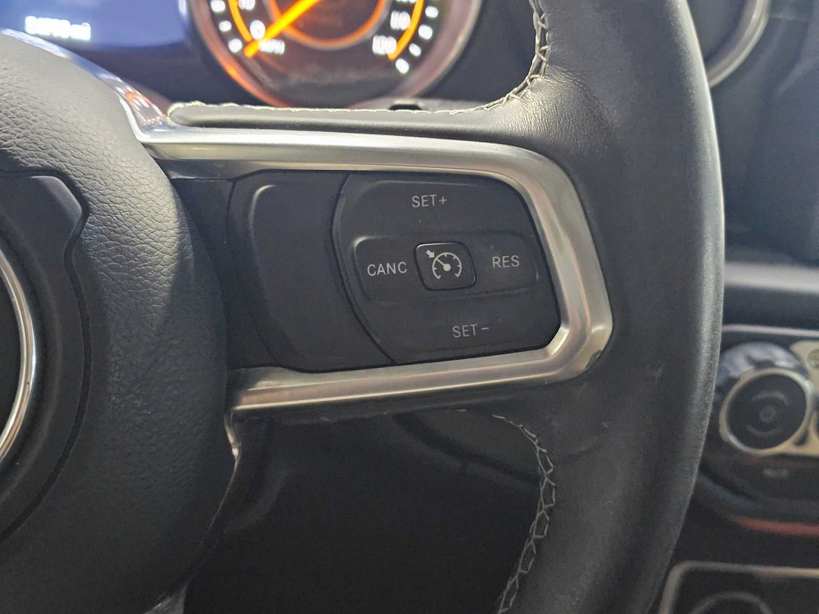 Used 2018 Jeep Wrangler Unlimited Sahara AWD/4WD image 26