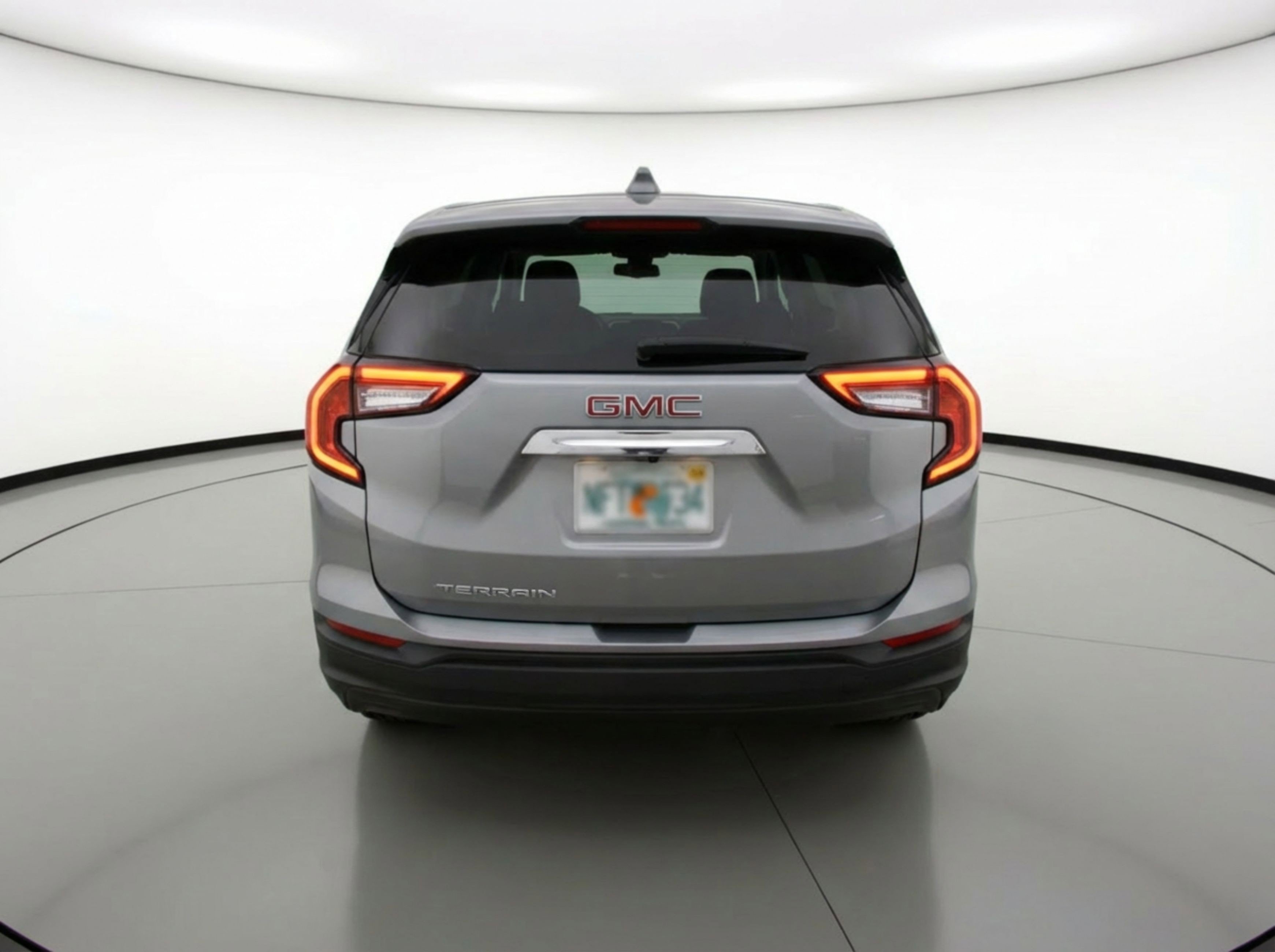 Used 2024 GMC Terrain SLE image 7