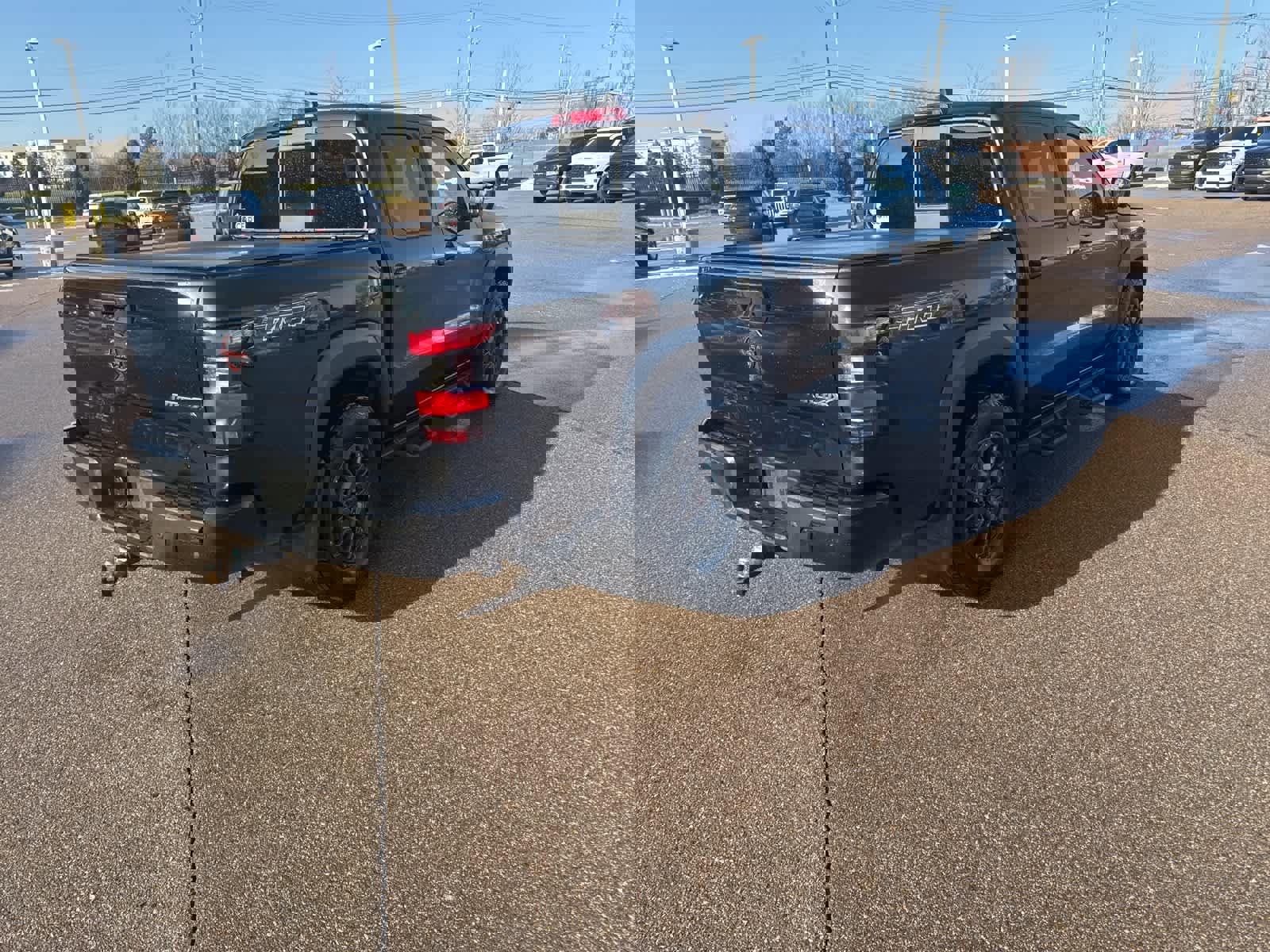 Used 2022 Nissan Frontier PRO-4X w/ Pro-4X Premium Package image 13