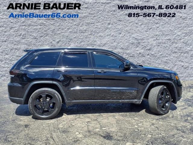 Used 2019 Jeep Grand Cherokee Laredo image 4