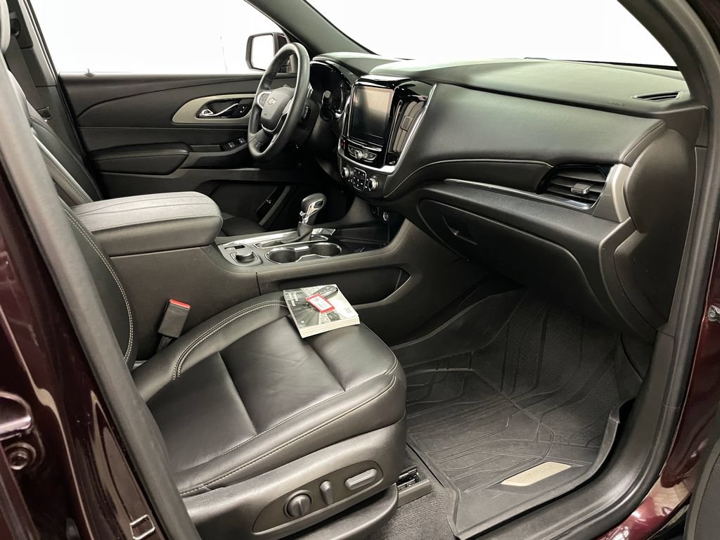 Certified 2023 Chevrolet Traverse LT w/ LPO, Floor Liner Package AWD/4WD image 40