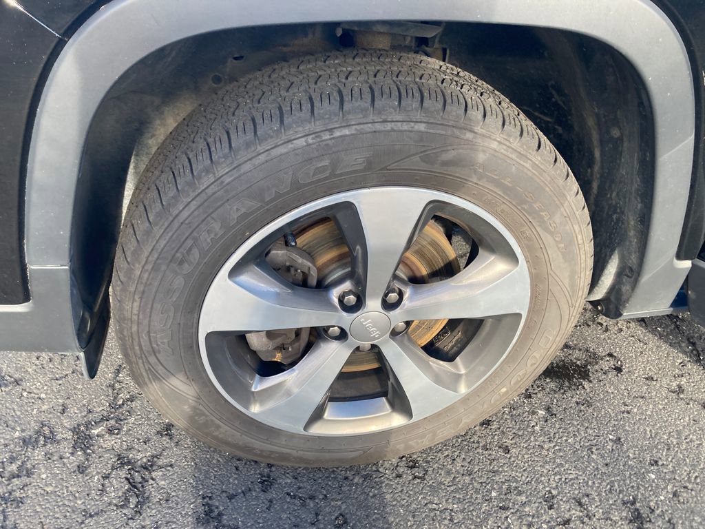 Used 2020 Jeep Cherokee Limited w/ Trailer Tow Group image 31