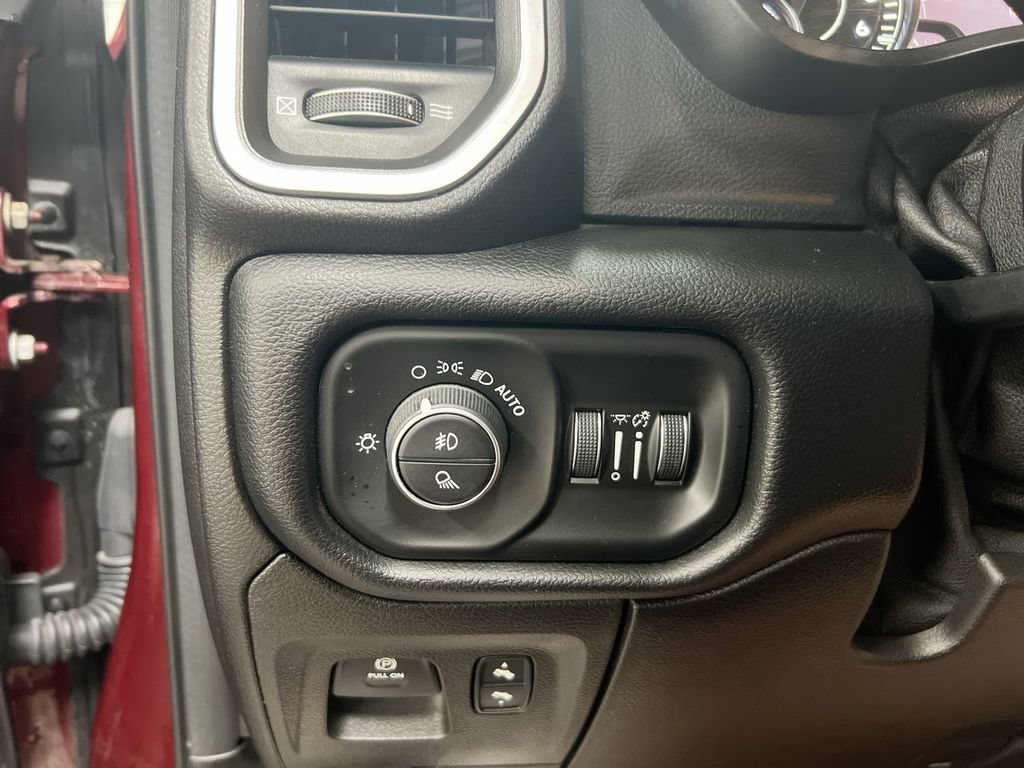 Used 2019 RAM 1500 Big Horn AWD/4WD image 19